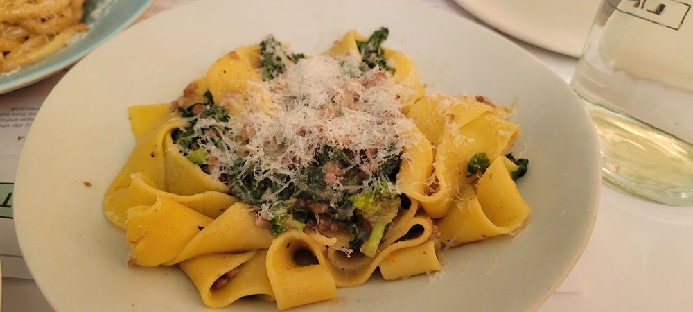 Lina Stores Restaurant