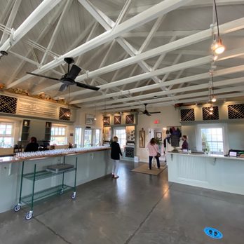 Boundary Breaks - the interior of a restaurant - Wine Tasting Room Near Me - Lodi, New York