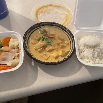 Zen Thai - Penang curry with tofu, steamed vegetables, and rice! - Thai Near Me - Phoenix, Arizona