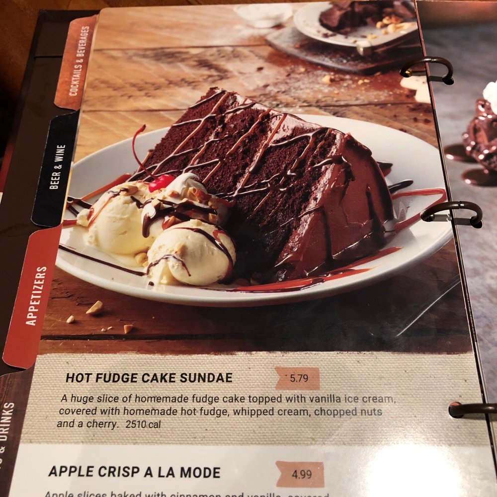 Cheddar's Scratch Kitchen - Hot fudge cake sundae - Comfort Food Near Me - Selma, Texas Cheddar's Scratch Kitchen - Hot fudge cake sundae - Comfort Food Near Me - Selma, Texas