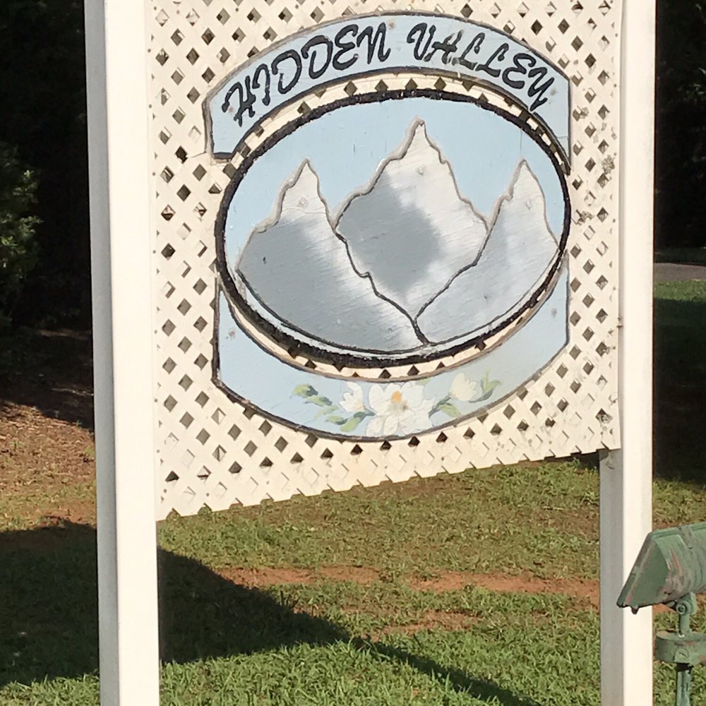 Hidden Valley Bed & Breakfast - Welcome sign - Bed & Breakfast Near Me - Hiawassee, Georgia Hidden Valley Bed & Breakfast - Welcome sign - Bed & Breakfast Near Me - Hiawassee, Georgia