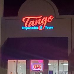 Tango Empanadas & Tacos - Exterior