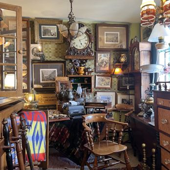 Pastiche Antiques - Antiques Near Me - Bainbridge Island, Washington