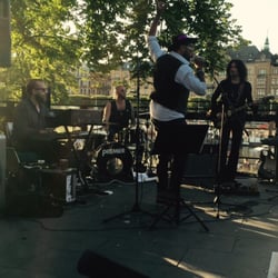 Favelan - Papa Dee and Conny Blom with band