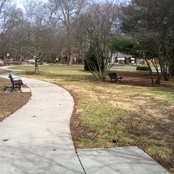 Alice Carter Place - several benches, some with shade - Parks Near Me - Indianapolis, Indiana