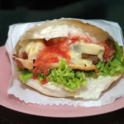 Hambúrguer do Seu Oswaldo - X Bacon Salada