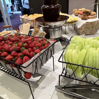 Cafe Sierra - Fresh fruit - New American Near Me - Universal City, California Cafe Sierra - Fresh fruit - New American Near Me - Universal City, California