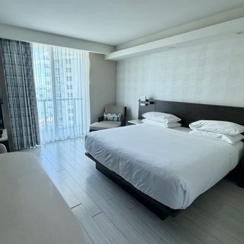 Hyatt Centric Brickell Miami - Bedroom - Hotels Near Me - Miami, Florida Hyatt Centric Brickell Miami - Bedroom - Hotels Near Me - Miami, Florida