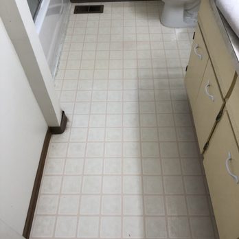 Golden Hardwood Floors - Bathroom. - Flooring Near Me Golden Hardwood Floors - Bathroom. - Flooring Near Me