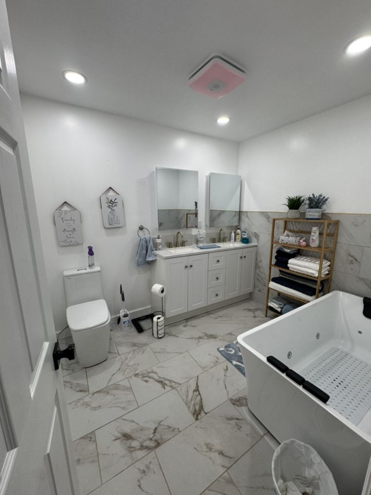 Slide of Amaya Construction