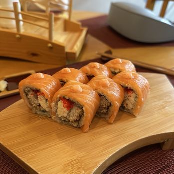 Sushi Zey - Sushi with eel and salmon - Sushi Bars Near Me - Miami, Florida Sushi Zey - Sushi with eel and salmon - Sushi Bars Near Me - Miami, Florida
