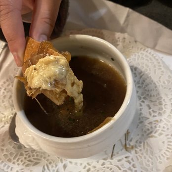 Le Basilic - Onion soup with cheese!!! - French Near Me - Paris, 75 Le Basilic - Onion soup with cheese!!! - French Near Me - Paris, 75