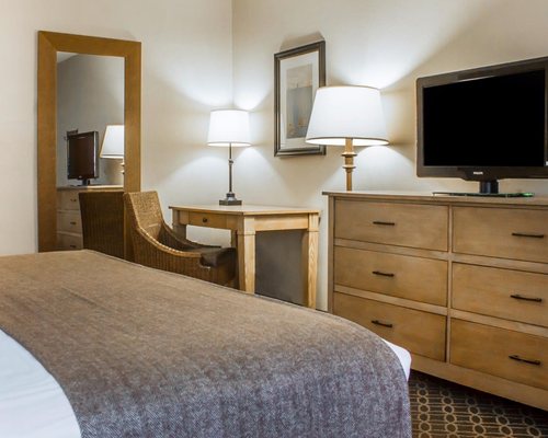 Post Road Inn THE WESTPORT INN - Updated June 2026 - 35 Photos & 52 Reviews - 1595 ...