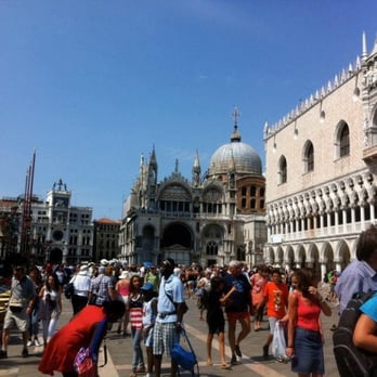 Piazza San Marco - The craziness of Piazza San Marco in the middle of the day - Public Plazas Near Me - Venezia, VE Piazza San Marco - The craziness of Piazza San Marco in the middle of the day - Public Plazas Near Me - Venezia, VE