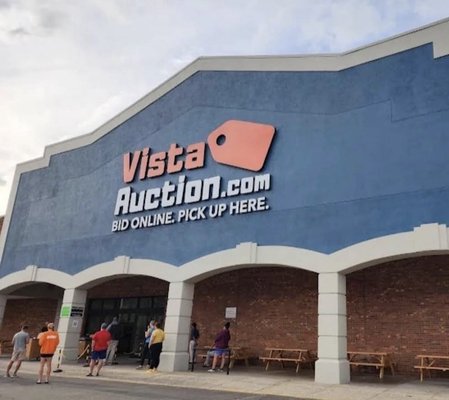 Vista Auction - Charlotte by null