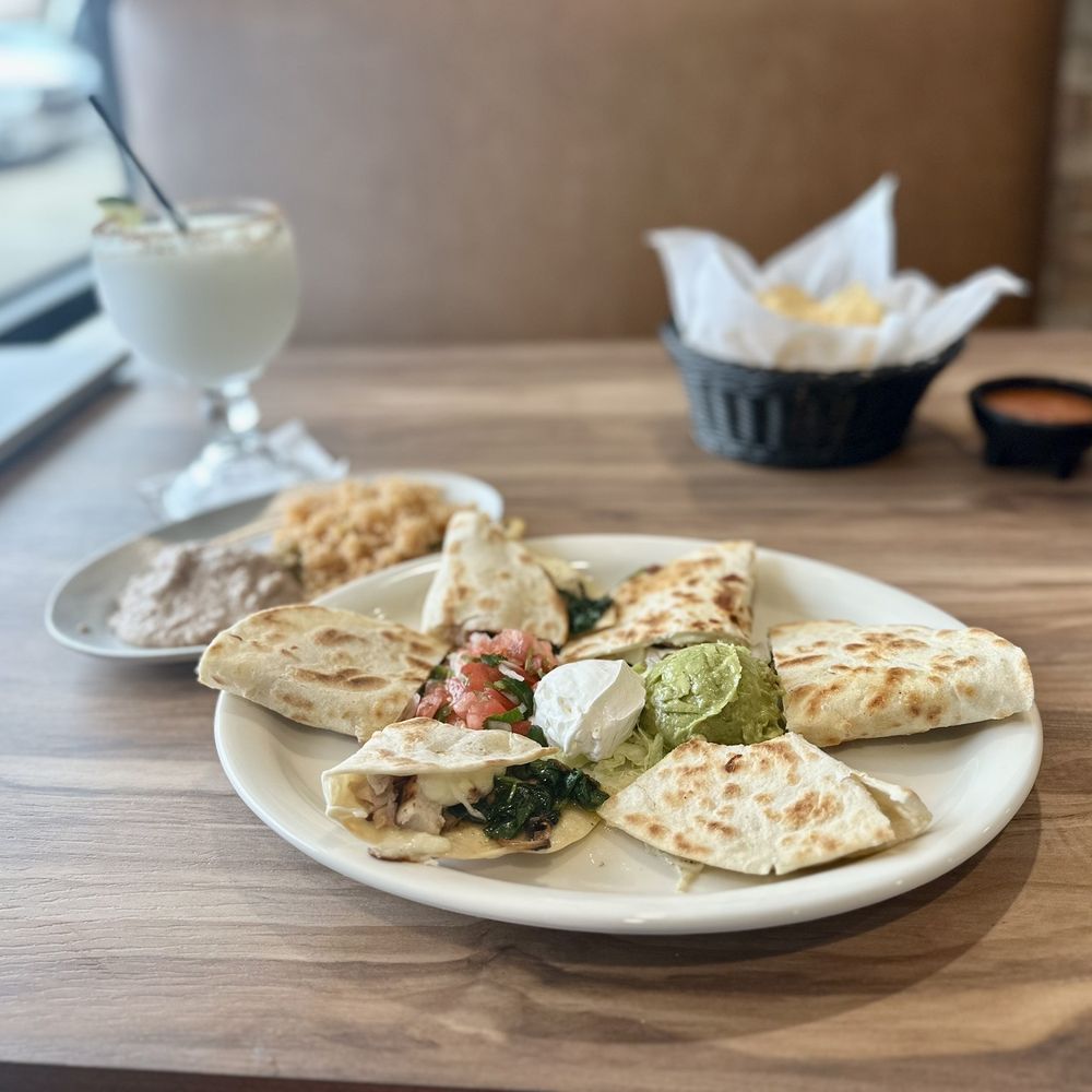Victor's Mexican Grille - Fajita chicken quesadilla with grilled mushrooms, and spinach. YUMMMM - Seafood Near Me - Katy, Texas Victor's Mexican Grille - Fajita chicken quesadilla with grilled mushrooms, and spinach. YUMMMM - Seafood Near Me - Katy, Texas
