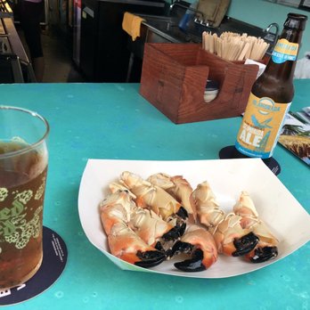 The Mar Bar - Fresh crab claws and a cold beer - Wine Bars Near Me - Tavernier, Florida The Mar Bar - Fresh crab claws and a cold beer - Wine Bars Near Me - Tavernier, Florida