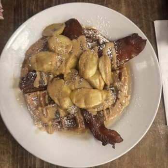 Jam Cafe on Beatty - Elvis - Breakfast & Brunch Near Me - Vancouver, British Columbia