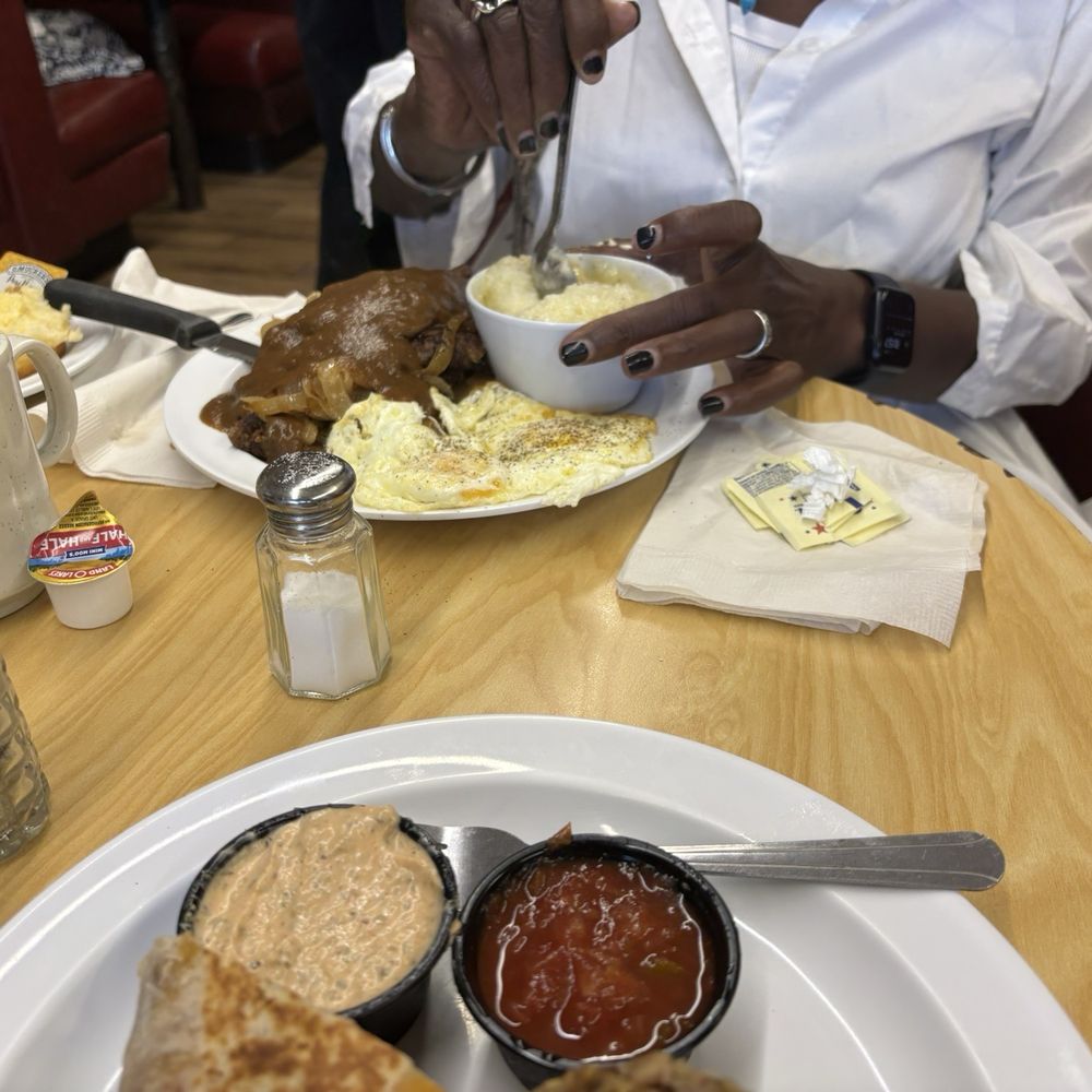 The Serving Spoon - Breakfast & Brunch Near Me - Inglewood, California The Serving Spoon - Breakfast & Brunch Near Me - Inglewood, California