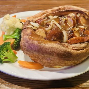 Crown & Anchor - Toad n the hole - British Near Me - Thousand Oaks, California