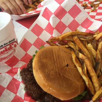 David's Burgers - Fresh hand formed patties and tasty buns. Delicious fries. - Burgers Near Me - Conway, Arkansas