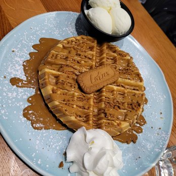 D Spot Dessert Cafe - Lotus Biscoff Waffle - Desserts Near Me - Toronto, Ontario