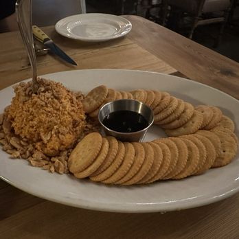 Edmund's Original - Spicy Pimento Ritz - Brewpubs Near Me - Charleston, South Carolina