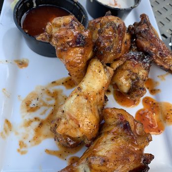 Six50 - These were good. Get pizza or wings here. - American Near Me - Sodus Point, New York