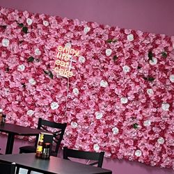 Trina's Sweet Treats & More - Snap wall