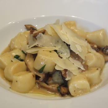 Davio's - Davio’s Brunch 3/2016 - Italian Near Me - Boston, Massachusetts Davio's - Davio’s Brunch 3/2016 - Italian Near Me - Boston, Massachusetts