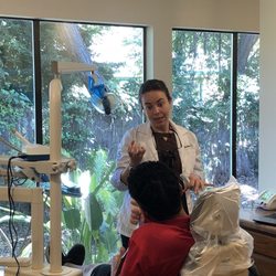 Santa Cruz Dental Group - DR EURI EXPLAINING ME EVERYTHING BEFORE THE PROCEDURE.