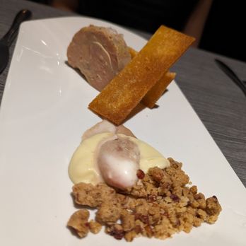 Piaf - Foie gras terrine served with apple puree, gingerbread ice cream, and toasted brioche. $550. - French Near Me - Playa del Carmen, ROO