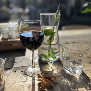 Café Soif - Sfeerimpressie - Gastropubs Near Me - Rotterdam, ZH Café Soif - Sfeerimpressie - Gastropubs Near Me - Rotterdam, ZH