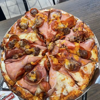 Mountain Mike's Pizza - I got the small size all meat pizza..Yummy... - Chicken Wings Near Me - Henderson, Nevada