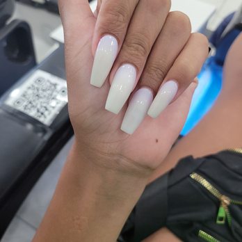 NiNi Nails Salon - Funny bunny powder with clear polish, coffin shape - Nail Salons Near Me - Tampa, Florida