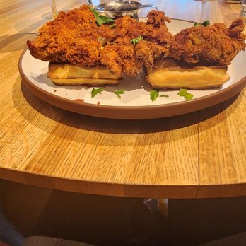 Earls Kitchen + Bar - Hot Crispy Chicken+ Waffles - New American Near Me - McLean, Virginia Earls Kitchen + Bar - Hot Crispy Chicken+ Waffles - New American Near Me - McLean, Virginia