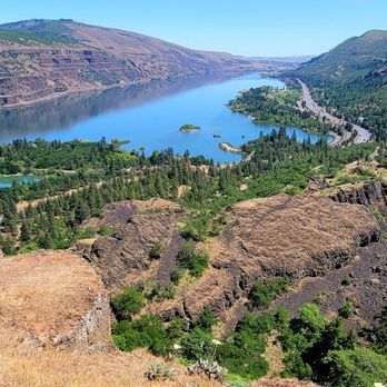 Rowena Crest - Landmarks & Historical Buildings Near Me - Mosier, Oregon
