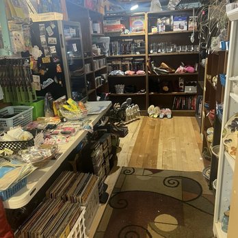 Simply Vintage - Booths - Used, Vintage & Consignment Near Me - Summerville, South Carolina Simply Vintage - Booths - Used, Vintage & Consignment Near Me - Summerville, South Carolina