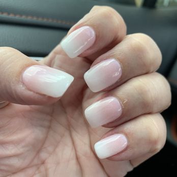 BB Nail Bar - Ombre pink and white dip with tips. - Nail Salons Near Me - Hawthorne, Florida