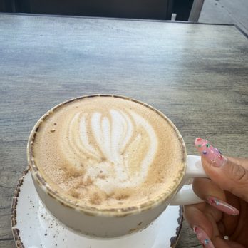 Madres Brunch - Mazapán Latte - Breakfast & Brunch Near Me - Long Beach, California