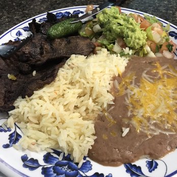 Nuevo Amanecer Pupuseria - Give lots of meat. On the cooked side. - Salvadoran Near Me - Everett, Washington Nuevo Amanecer Pupuseria - Give lots of meat. On the cooked side. - Salvadoran Near Me - Everett, Washington
