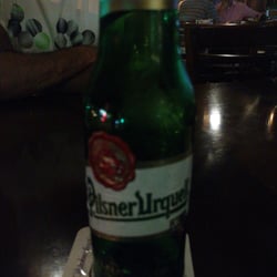 Old Town - Cerveja excelente, ambiente nota 1000, rock na casa, bilhar, atendimento excepcional. Adorei tudo, recomendo