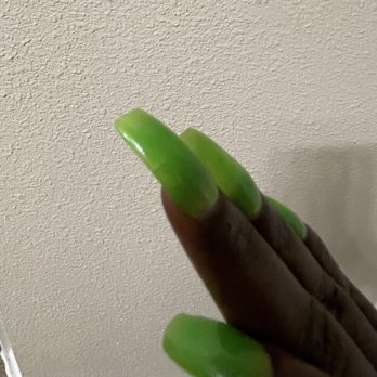 G&G Nails Spa - Cracked nail. Trash #6 - Nail Salons Near Me - Humble, Texas G&G Nails Spa - Cracked nail. Trash #6 - Nail Salons Near Me - Humble, Texas