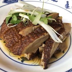 Tri Dim Shanghai - Shanghai braised duck appetizer is a perfect way to start the weekend!