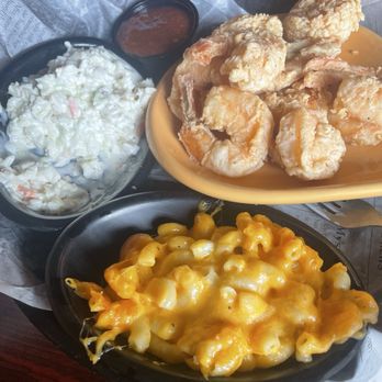 Valley Smokehouse - Fried shrimp, coleslaw, baked Mac n cheese - Barbeque Near Me - Staunton, Virginia