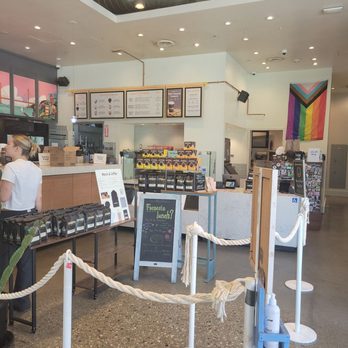 Philz Coffee - Coffee & Tea Near Me - Los Angeles, California