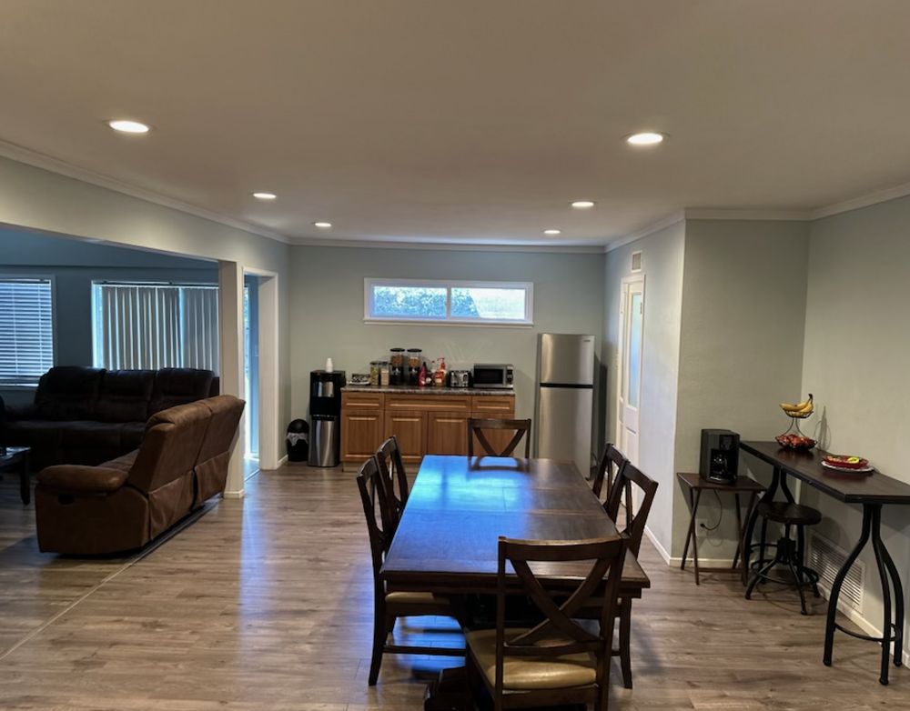 FREEDOM REHAB CENTER Updated September 2024 21 Photos 22814 Collins St, Woodland Hills