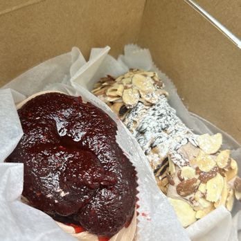 Mike's Pastry - Raspberry Roll & Amaretto Cannoli - Bakeries Near Me - Boston, Massachusetts Mike's Pastry - Raspberry Roll & Amaretto Cannoli - Bakeries Near Me - Boston, Massachusetts