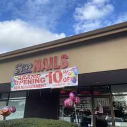 Star Nail Salon - Outside by US Bank