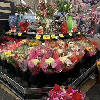 Ralphs - Beautiful bunches of fresh flowers ready for Valentine's Day! - Grocery Near Me - Torrance, California Ralphs - Beautiful bunches of fresh flowers ready for Valentine's Day! - Grocery Near Me - Torrance, California